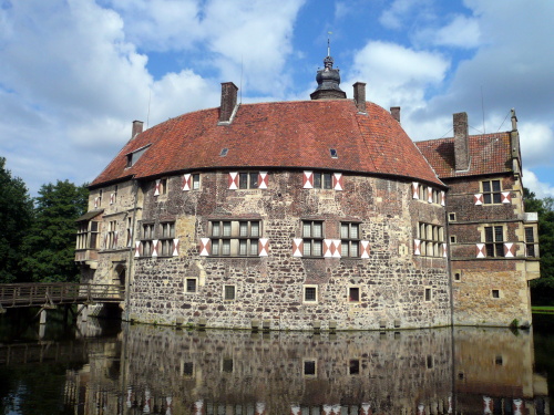 Burg_Vischering_bei_Lüdinghausen,_2